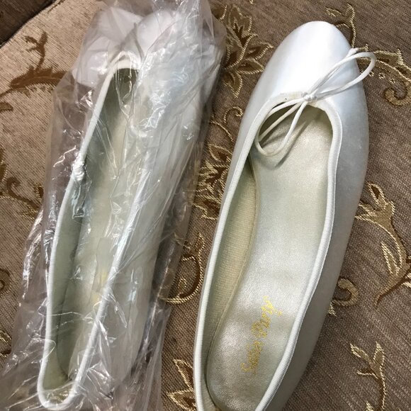 Dye-Able White Satin Ballet Flats, w/ Bow Formal Elegant Wedding Comfortable - Picture 10 of 14